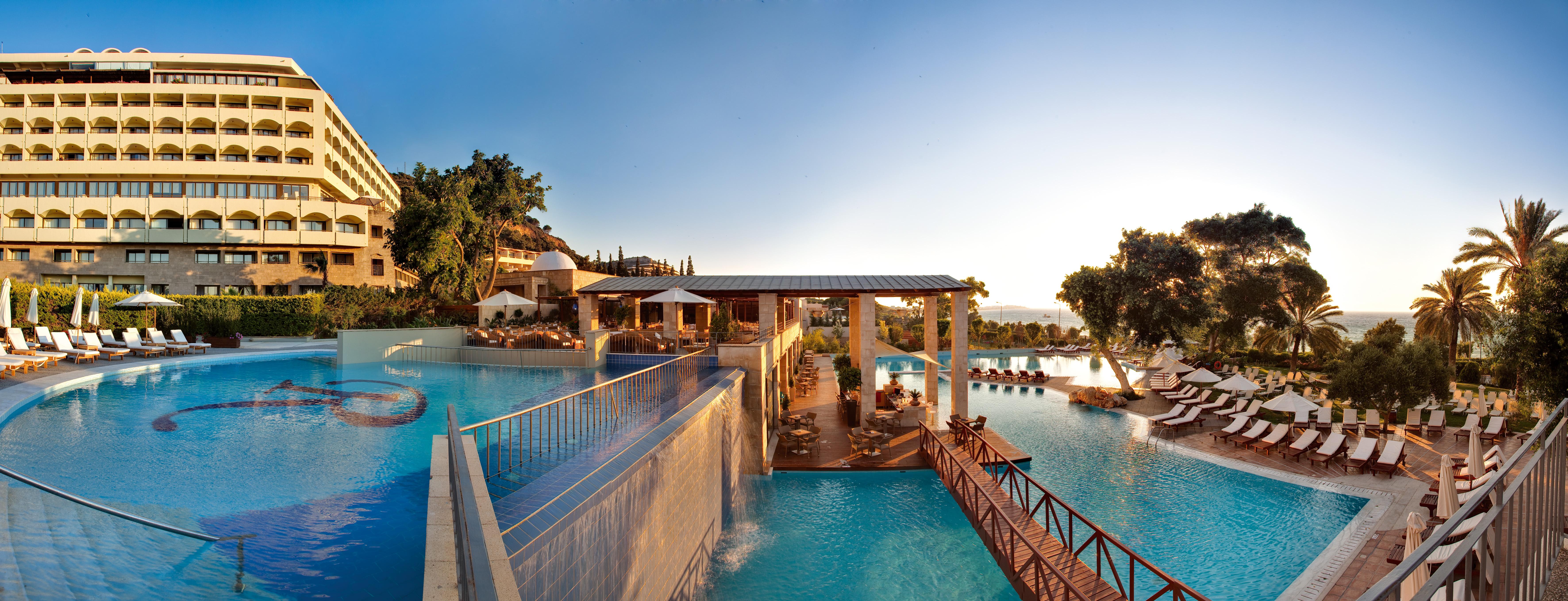 Amus Hotel & Spa Ixia  Exterior foto The resort's main pool