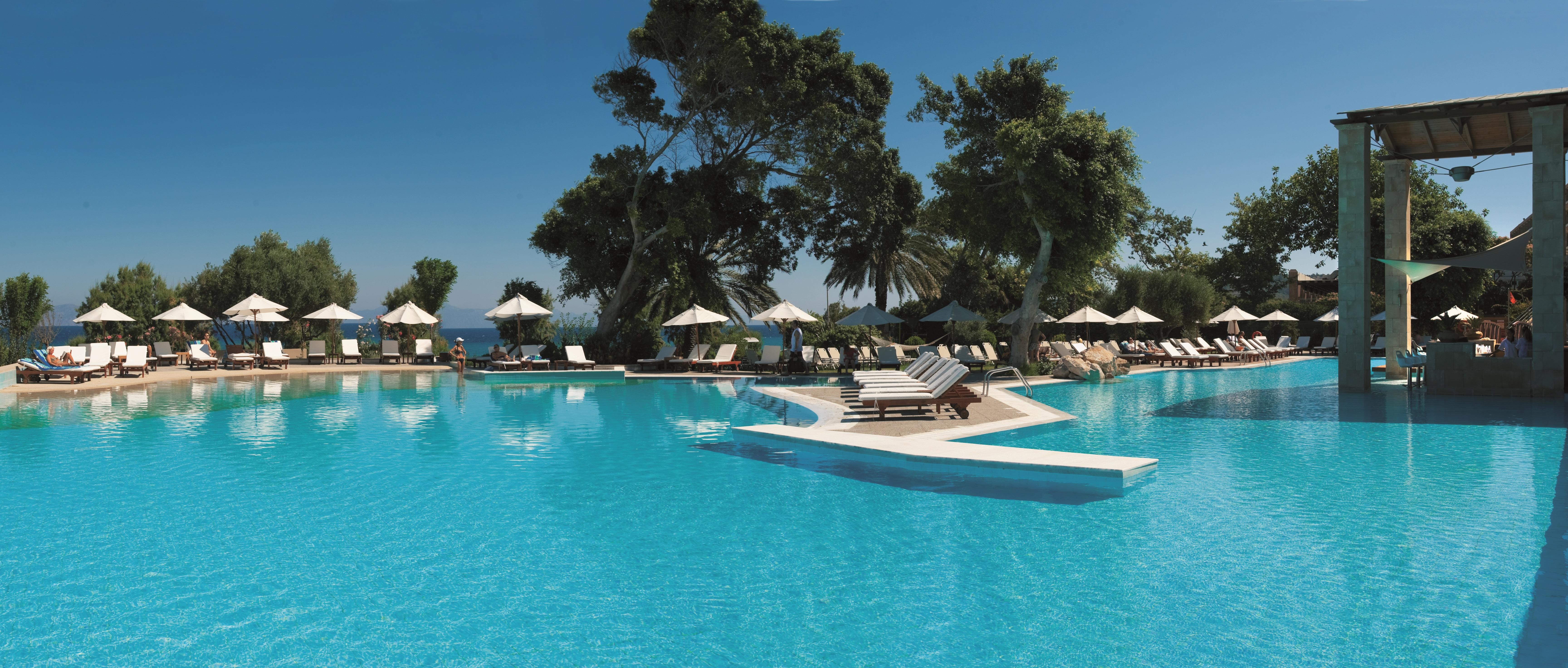 Amus Hotel & Spa Ixia  Exterior foto The swimming pool at the resort