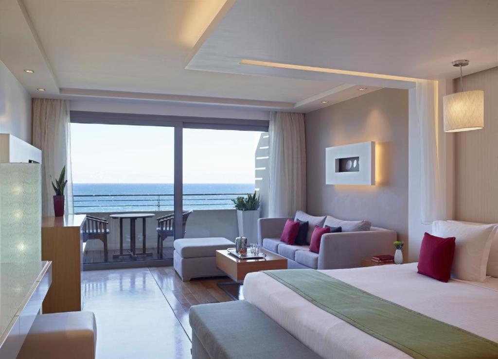 Amus Hotel & Spa Ixia  Exterior foto A room at the hotel